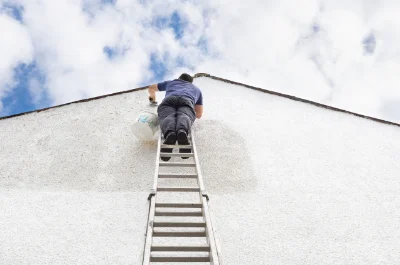 Peinture extérieure à Viscomtat — façades et ravalement